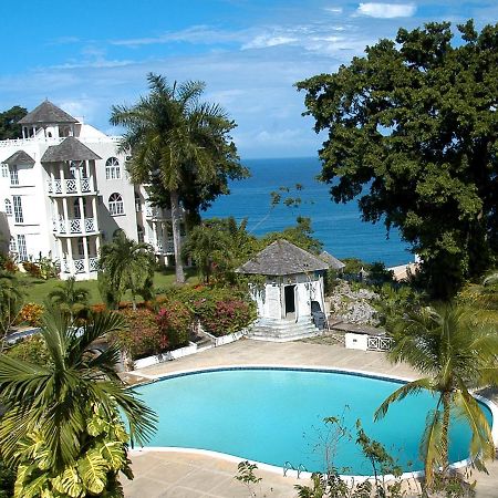 Sky Castles Apartment Ocho Rios Exterior photo
